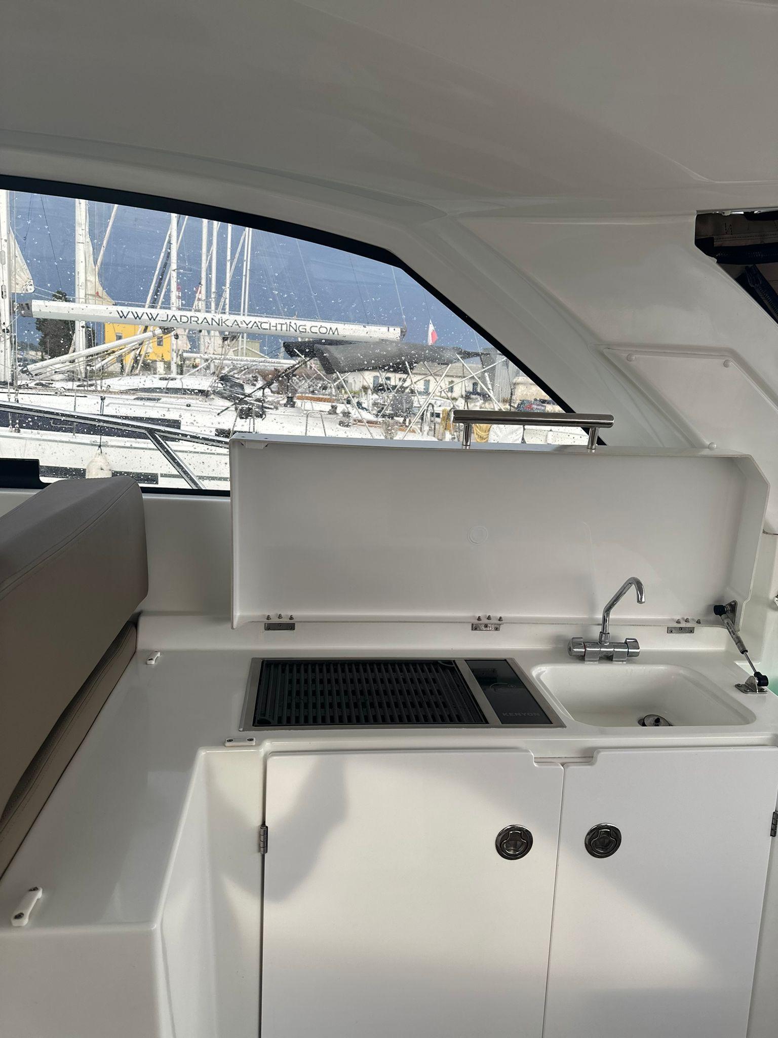 Leader 40, picture 7