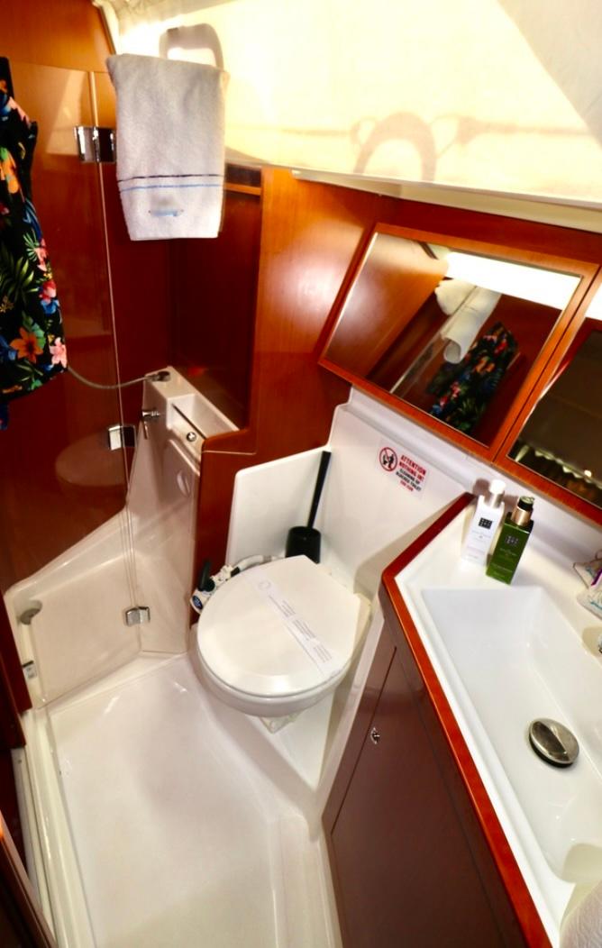 Oceanis 41.1, picture 7