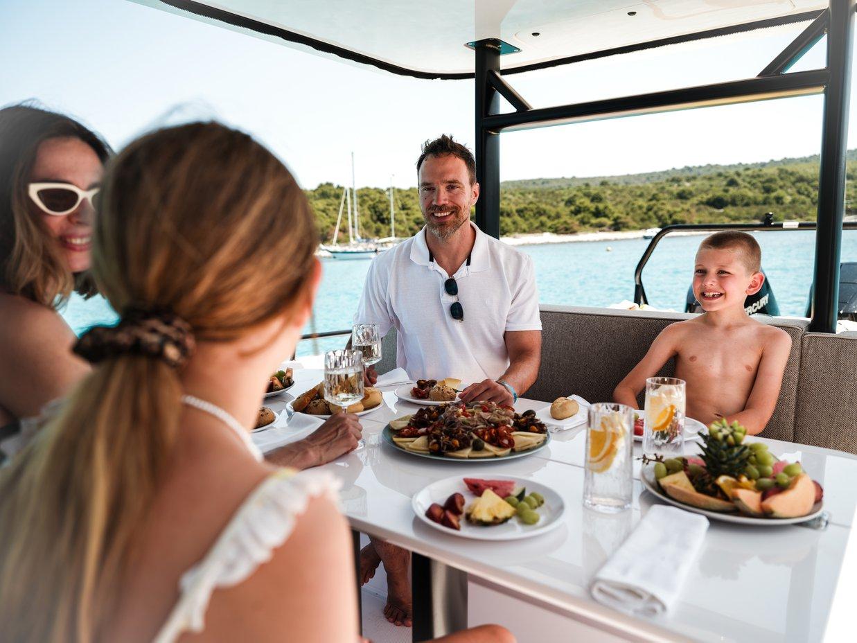 Axopar 37 Sun Top, picture 15