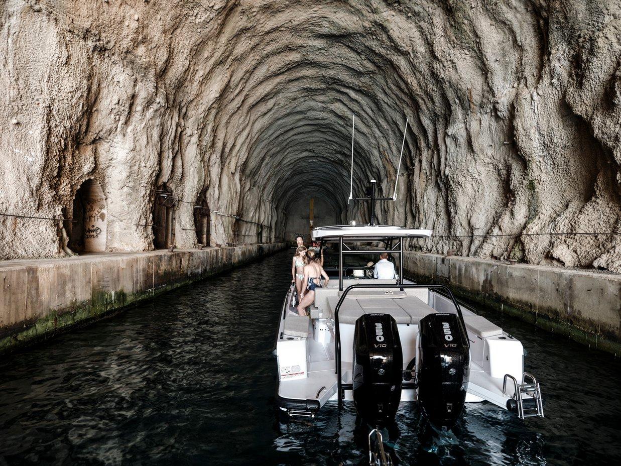 Axopar 37 Sun Top, picture 10