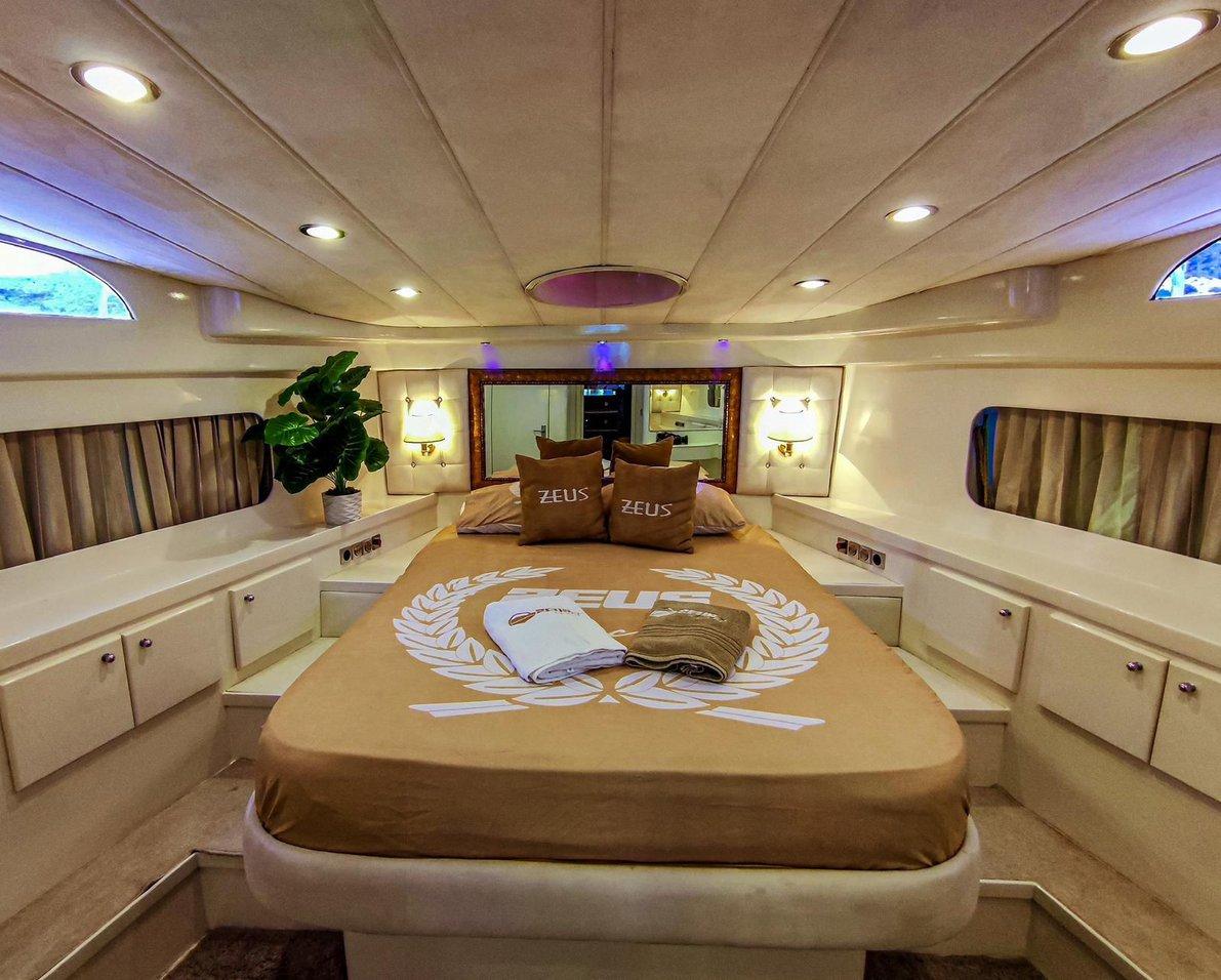 Zeus - Zeus, picture 12