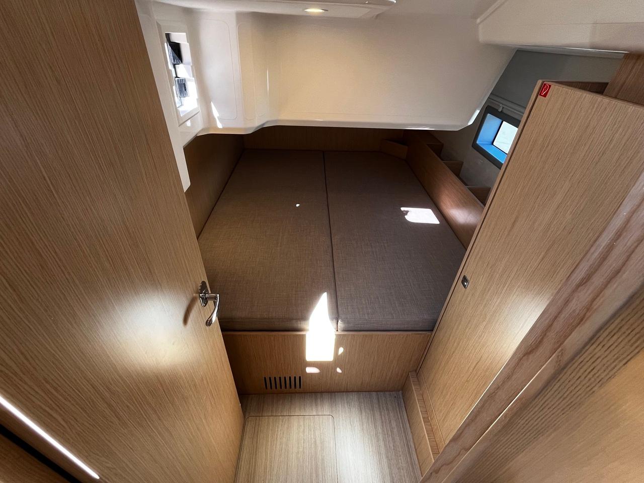 Bavaria C38, picture 10