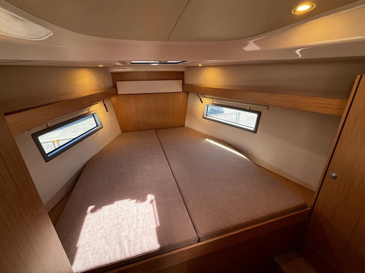 Bavaria C38, picture 11