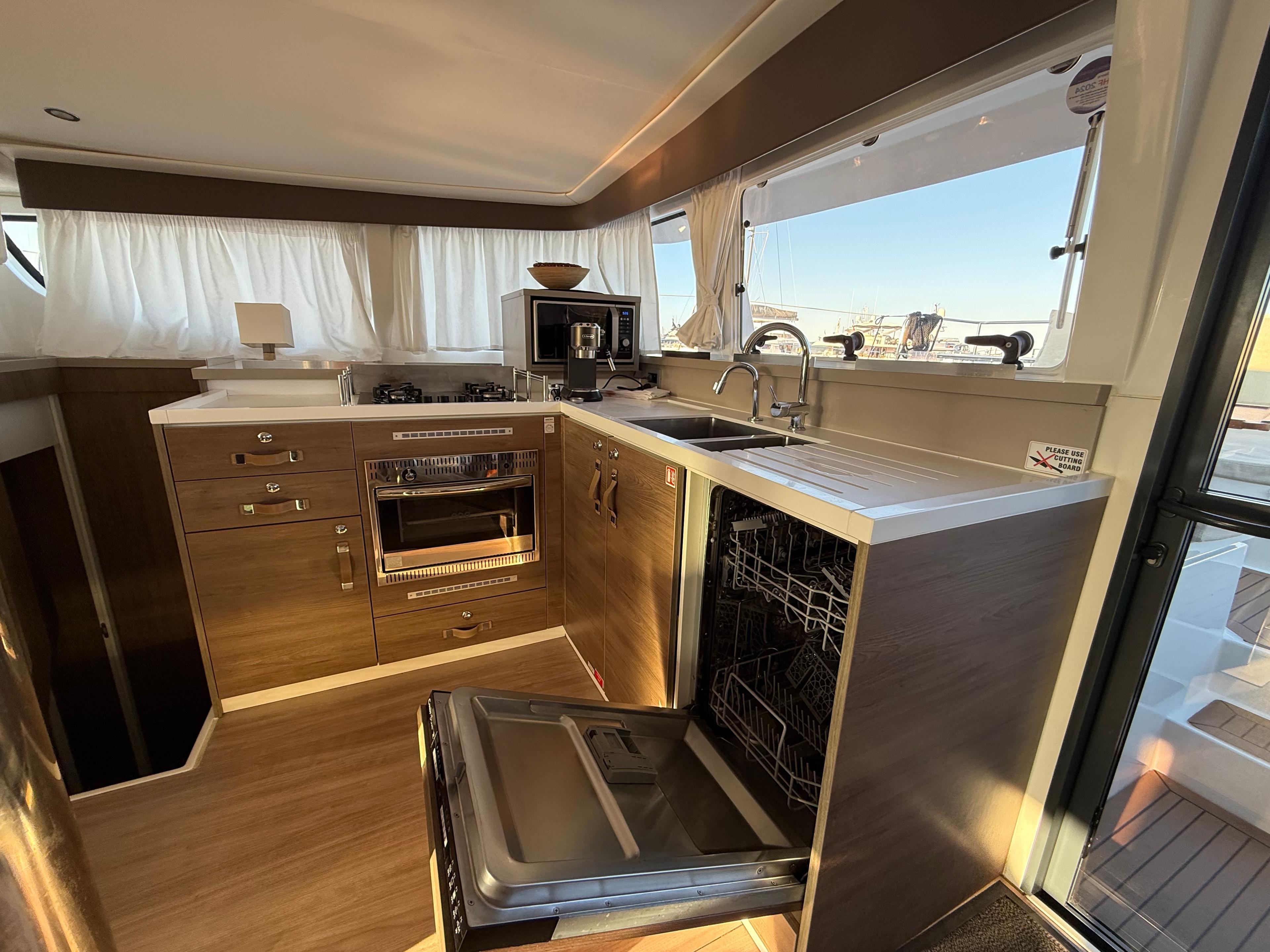 Bali 4.4 - 4 + 1 cab., picture 15