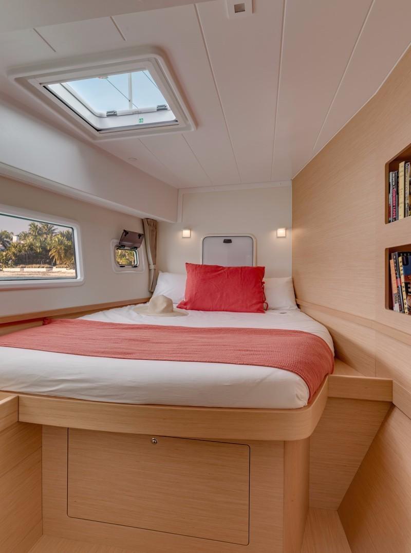 Lagoon 42 Millenium, picture 9