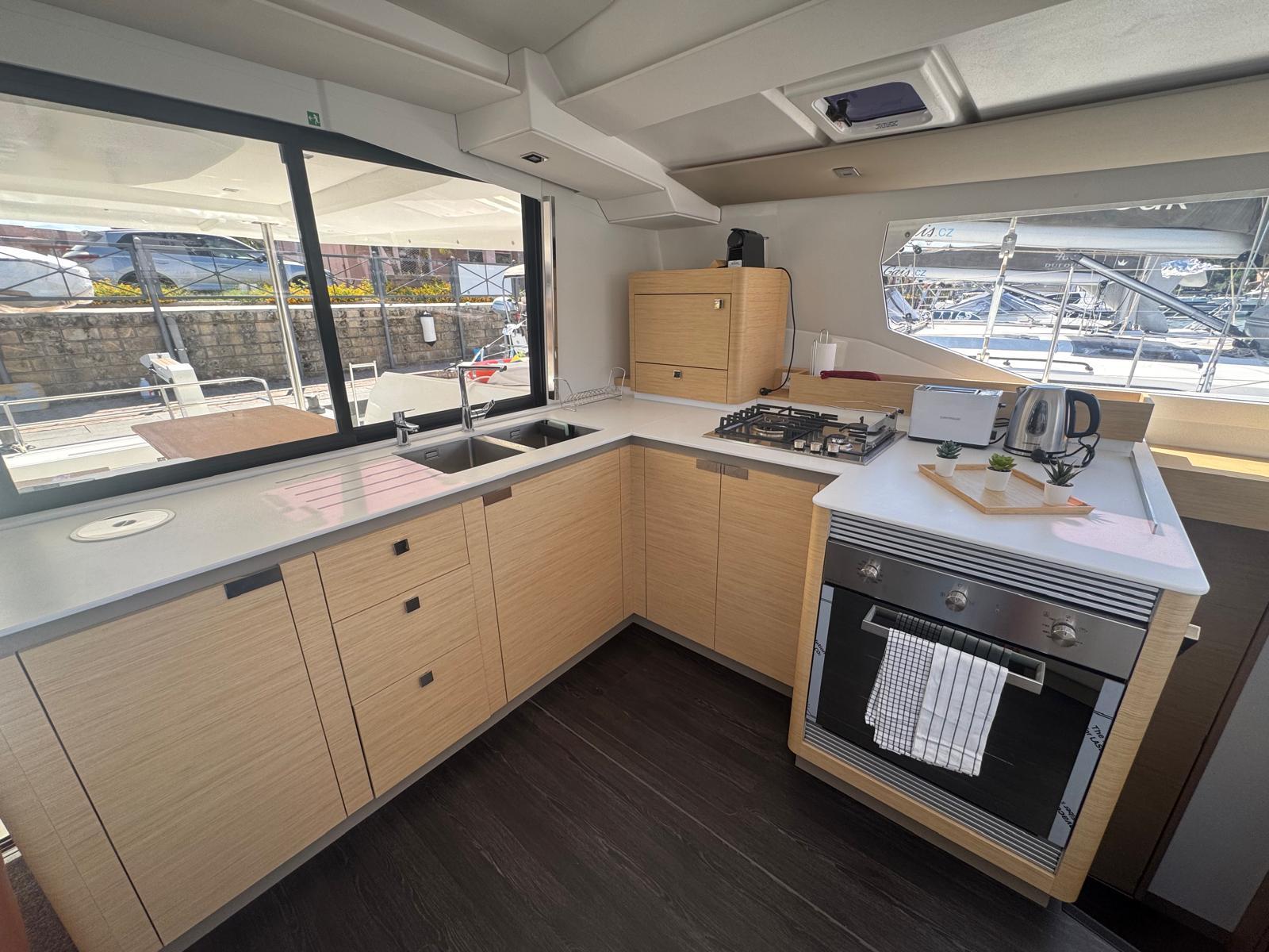 Fountaine Pajot Tanna 47 - 5 + 1 cab., picture 5