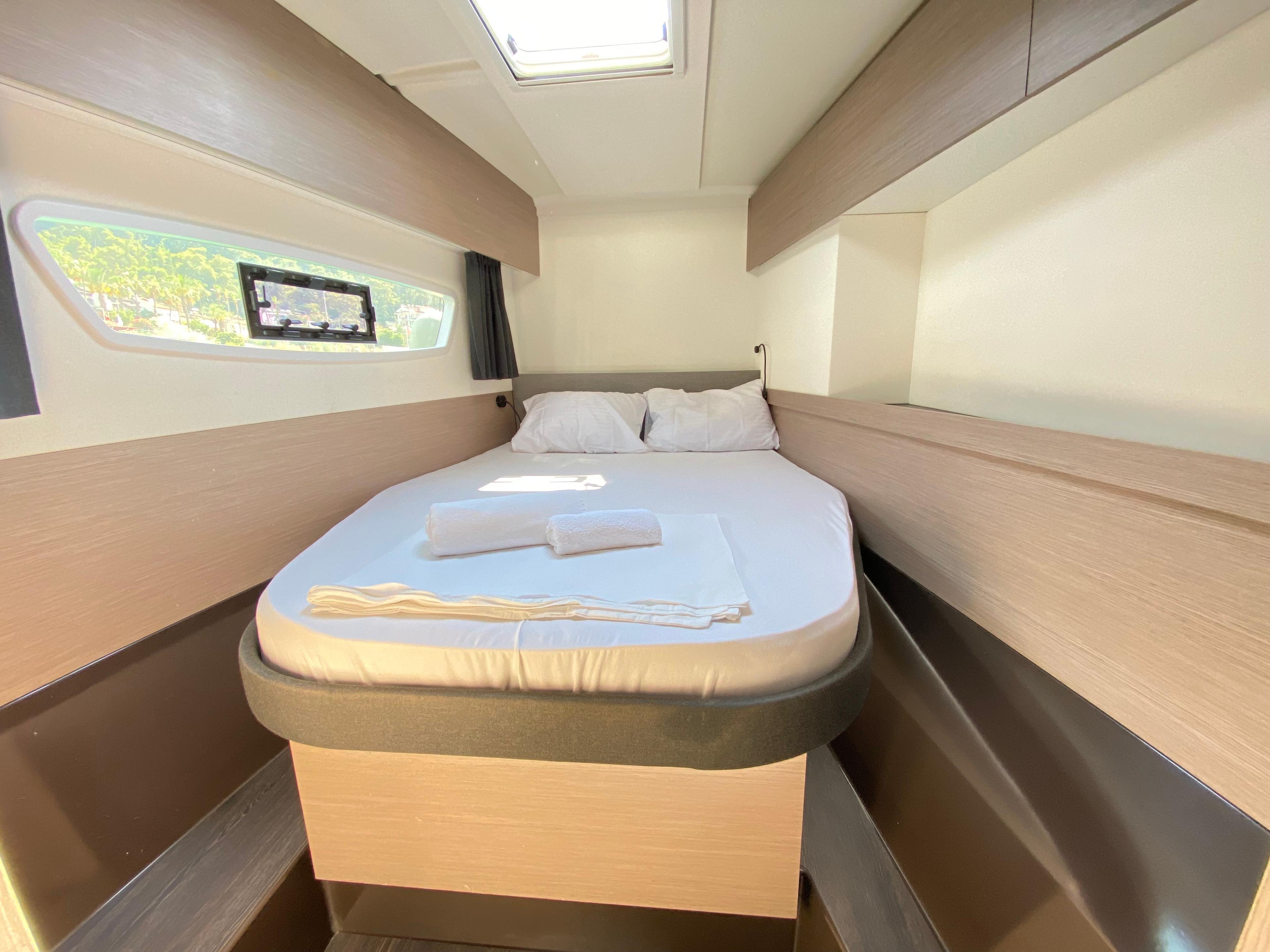 Fountaine Pajot Astrea 42 - 4 + 2 cab., picture 11