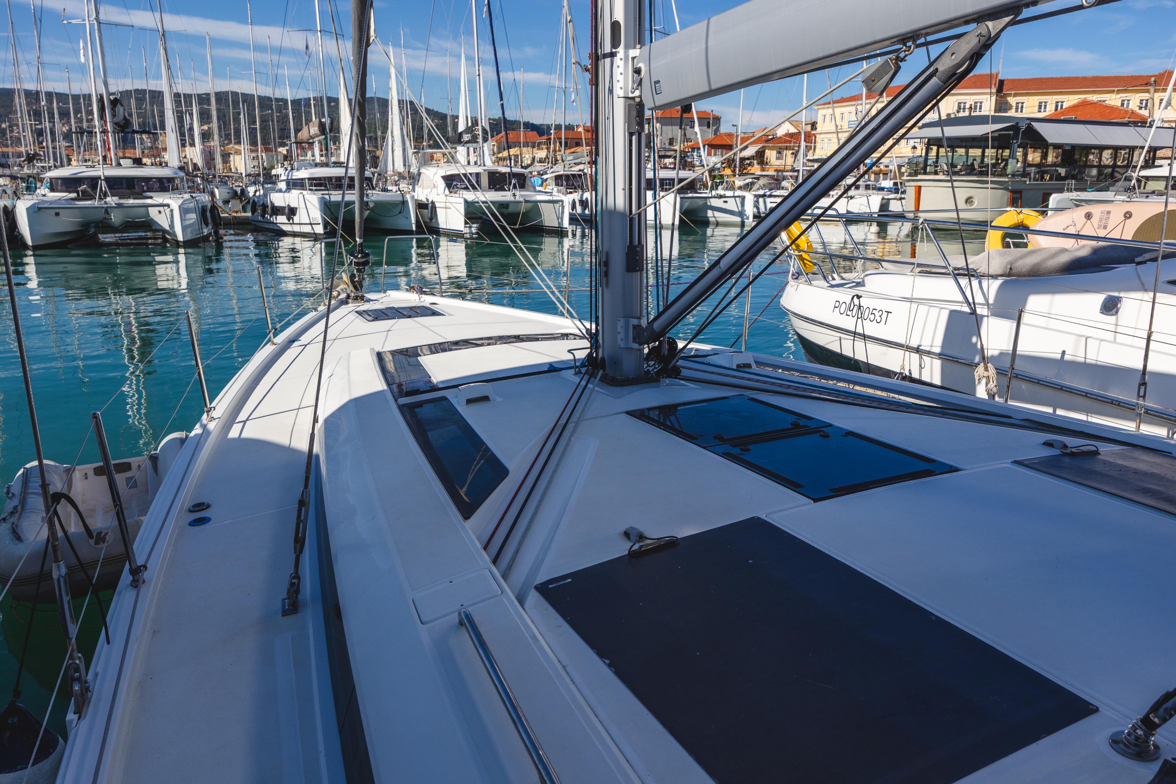 Oceanis 51.1 - 5 + 1 cab., picture 7