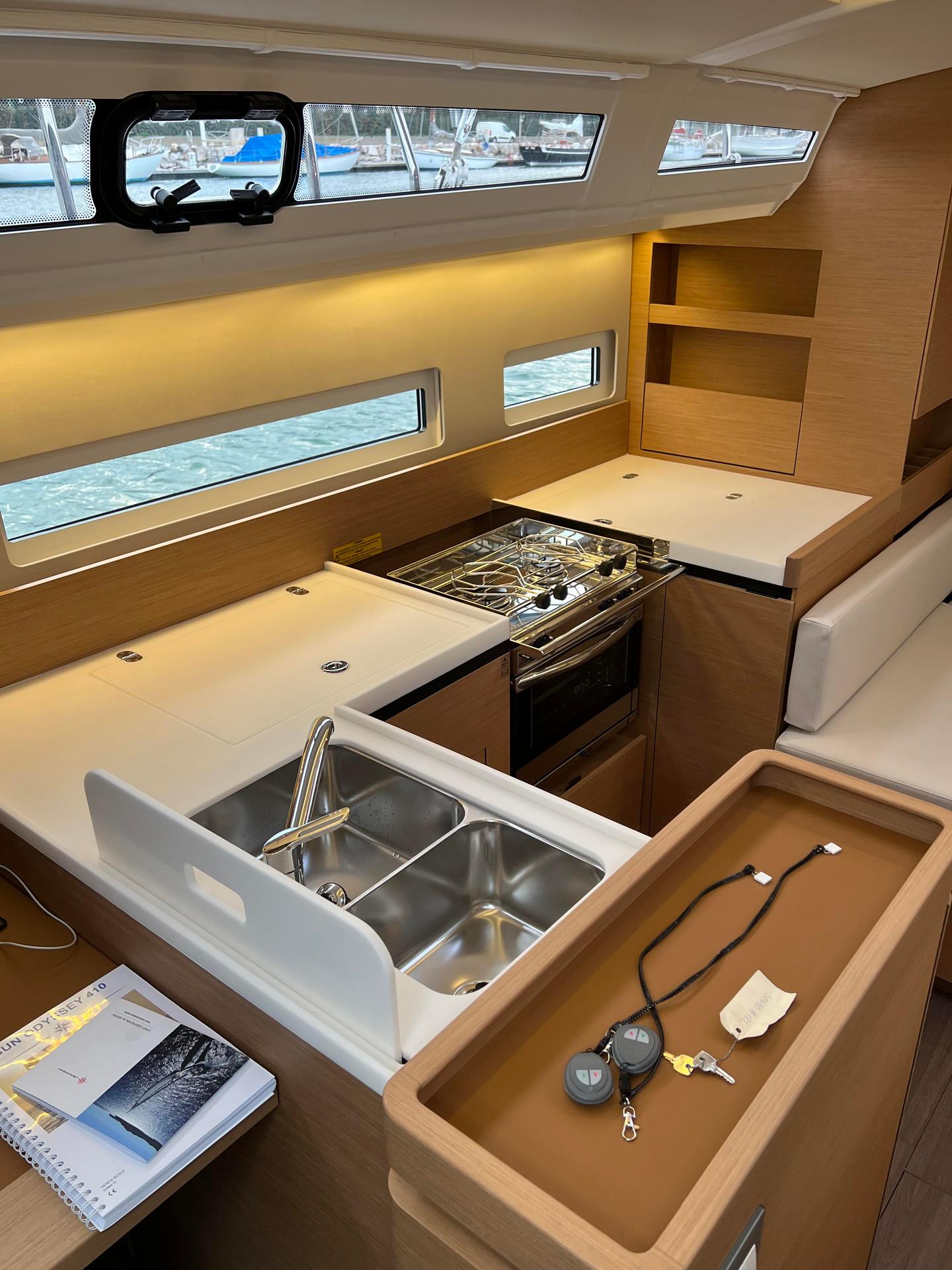 Sun Odyssey 410 - 3 cab., picture 12