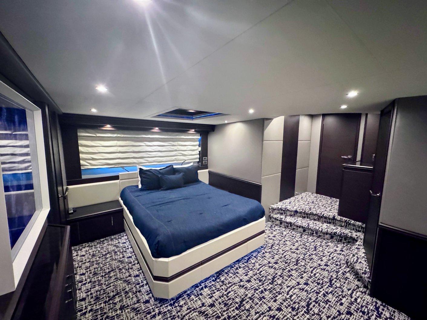 Marquis 720 Flybridge - After Parr T, picture 22