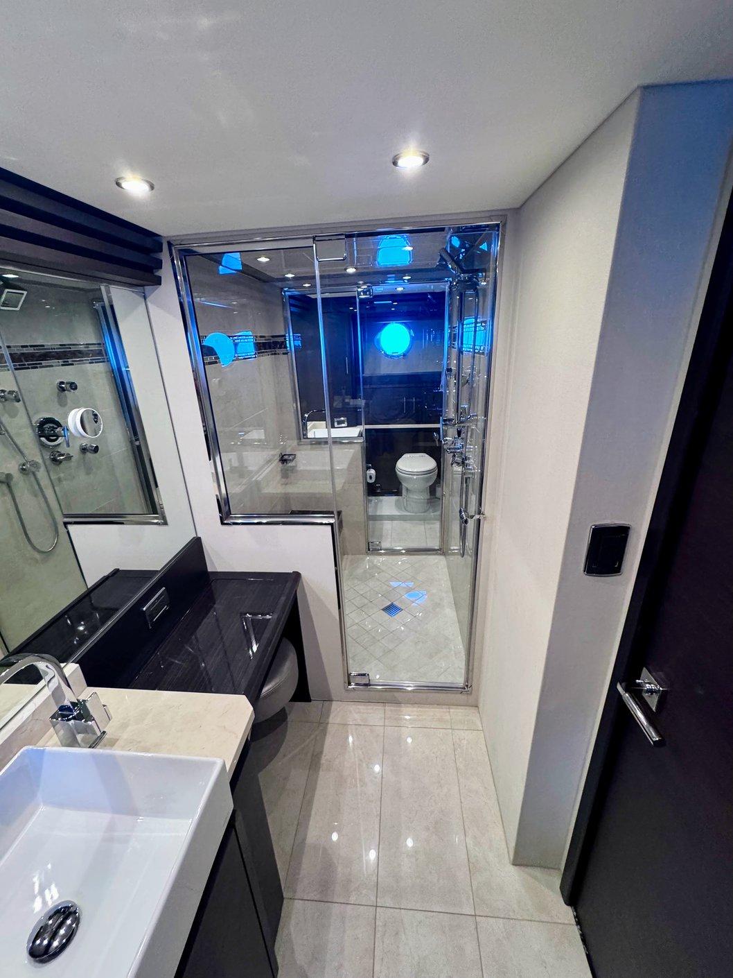 Marquis 720 Flybridge - After Parr T, picture 30