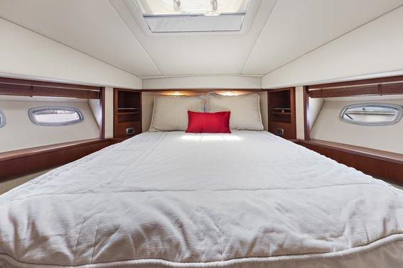 Sea Ray 60 Sundancer, picture 19