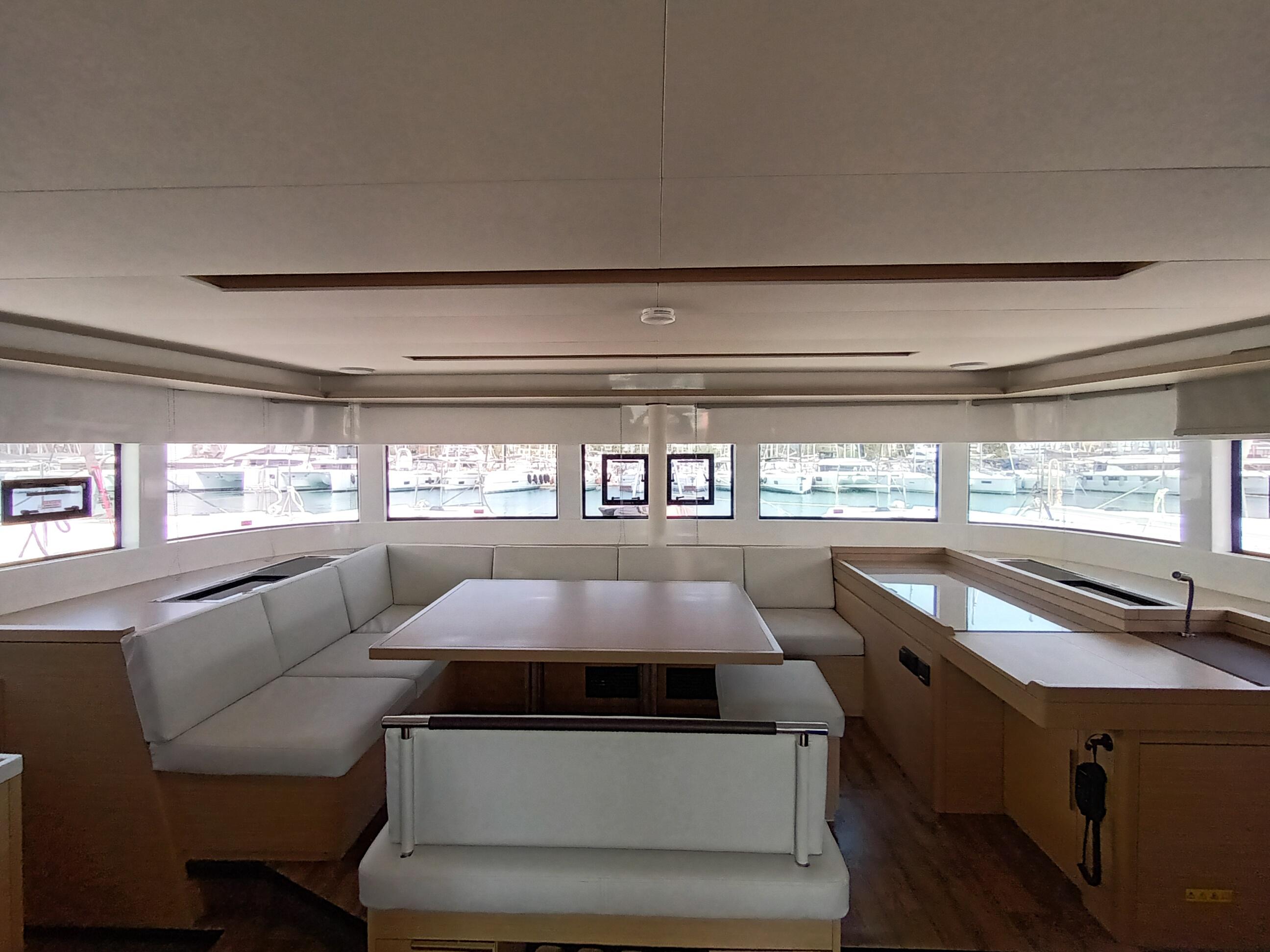 Lagoon 51 Iconic, picture 1