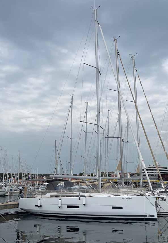 Dufour 430, picture 3