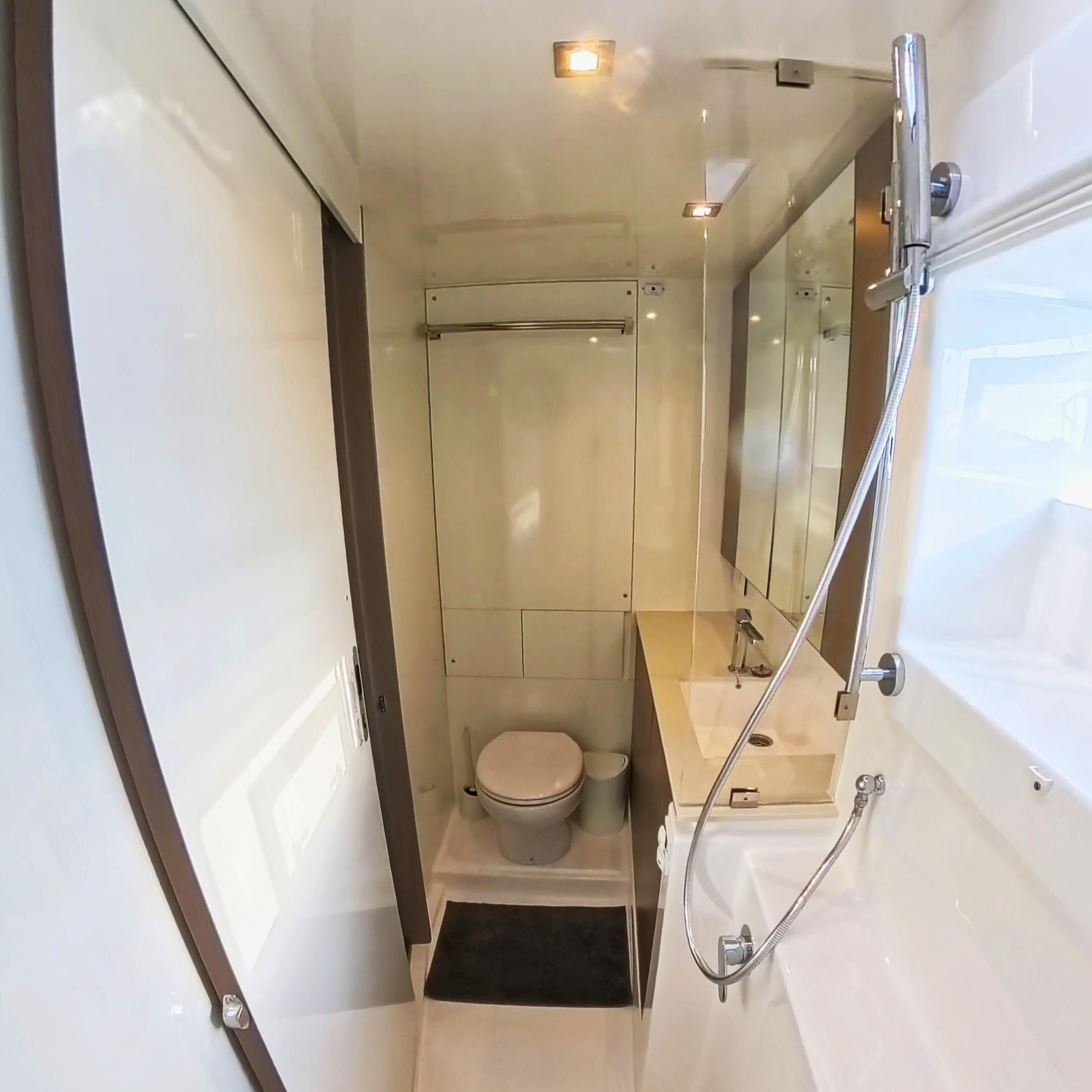 Leopard 50 - 5 + 1 cab, picture 13