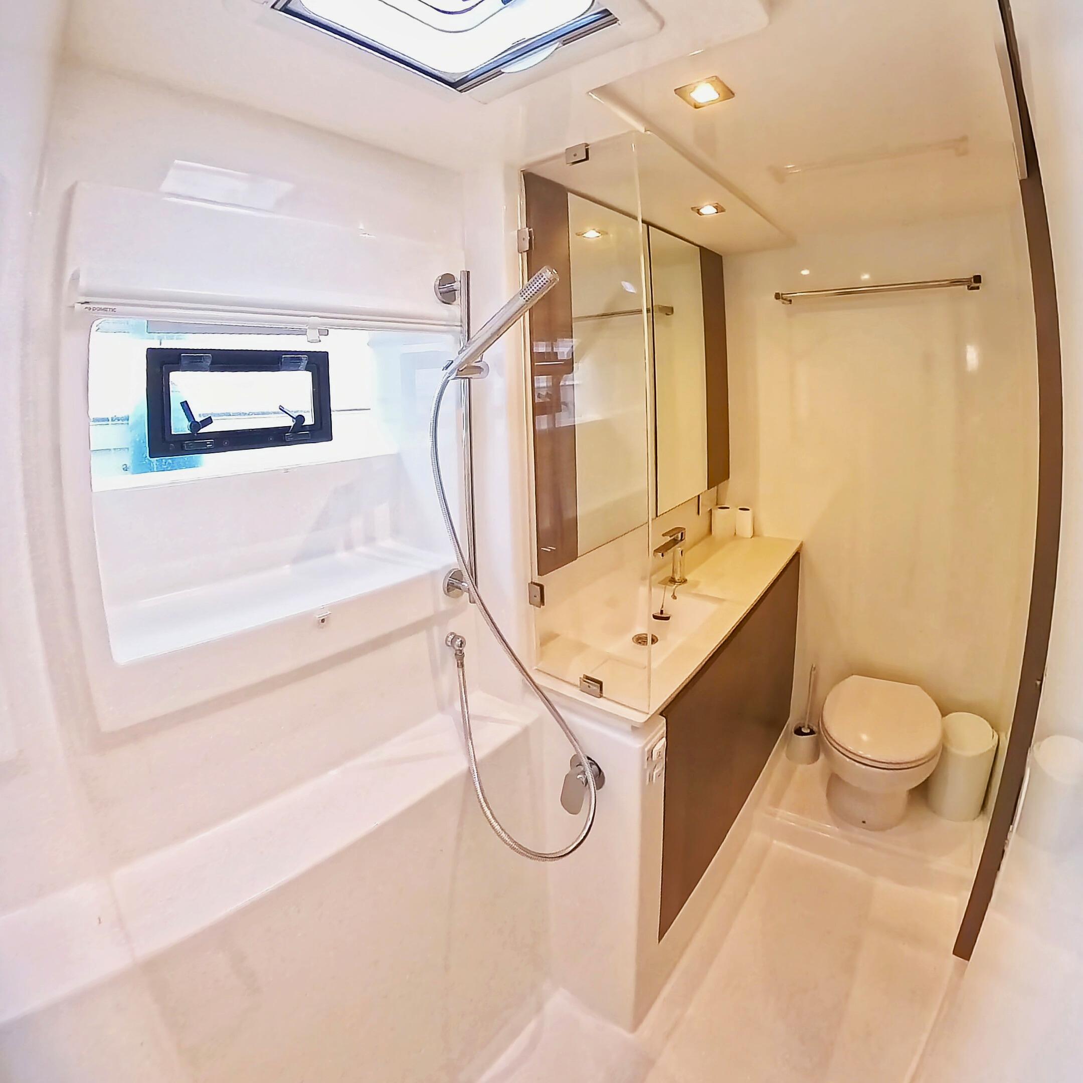 Leopard 50 - 5 + 1 cab, picture 15