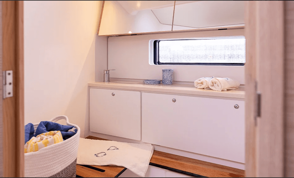 Dufour 44 - 3 cab., picture 18