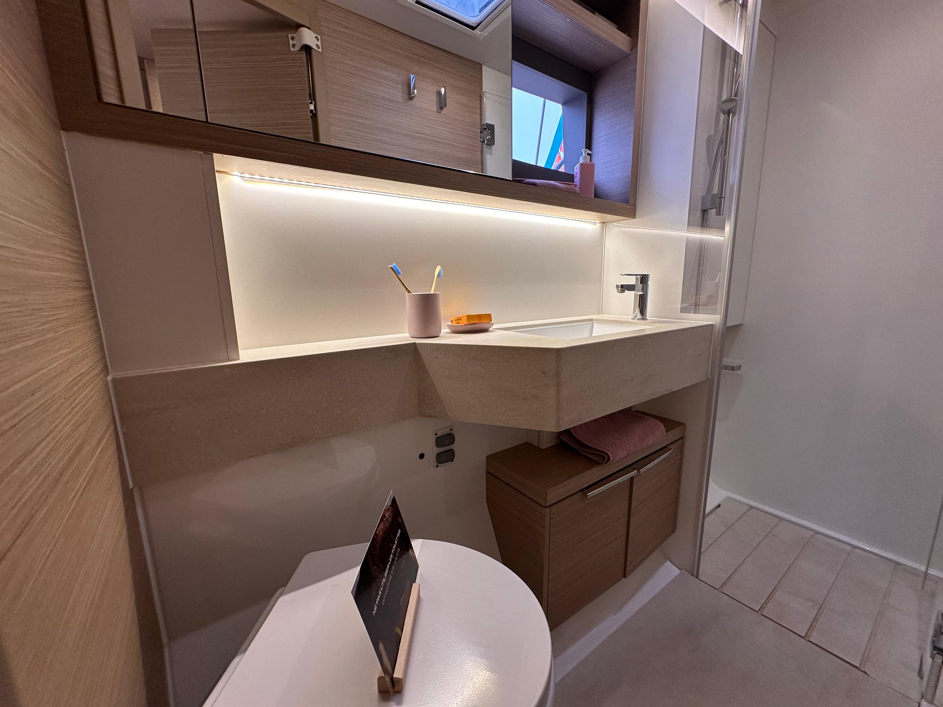 Lagoon 51 - 6 + 1 cab., picture 12