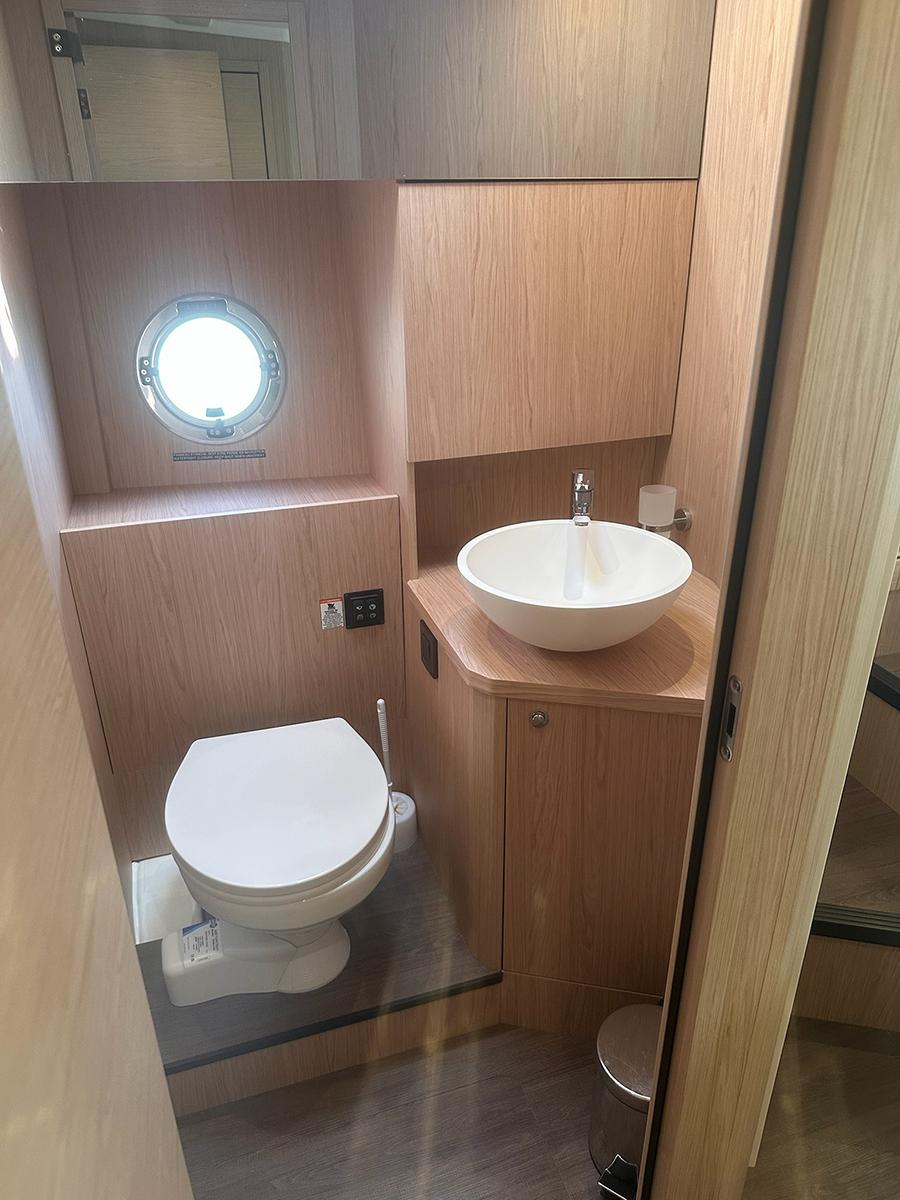 Swift Trawler 41 Fly, picture 19