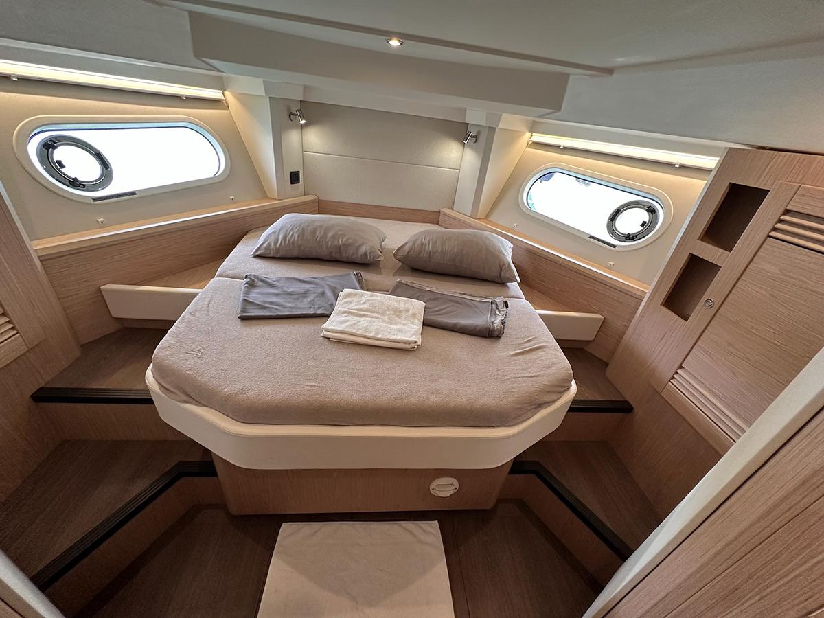 Swift Trawler 41 Fly, picture 17