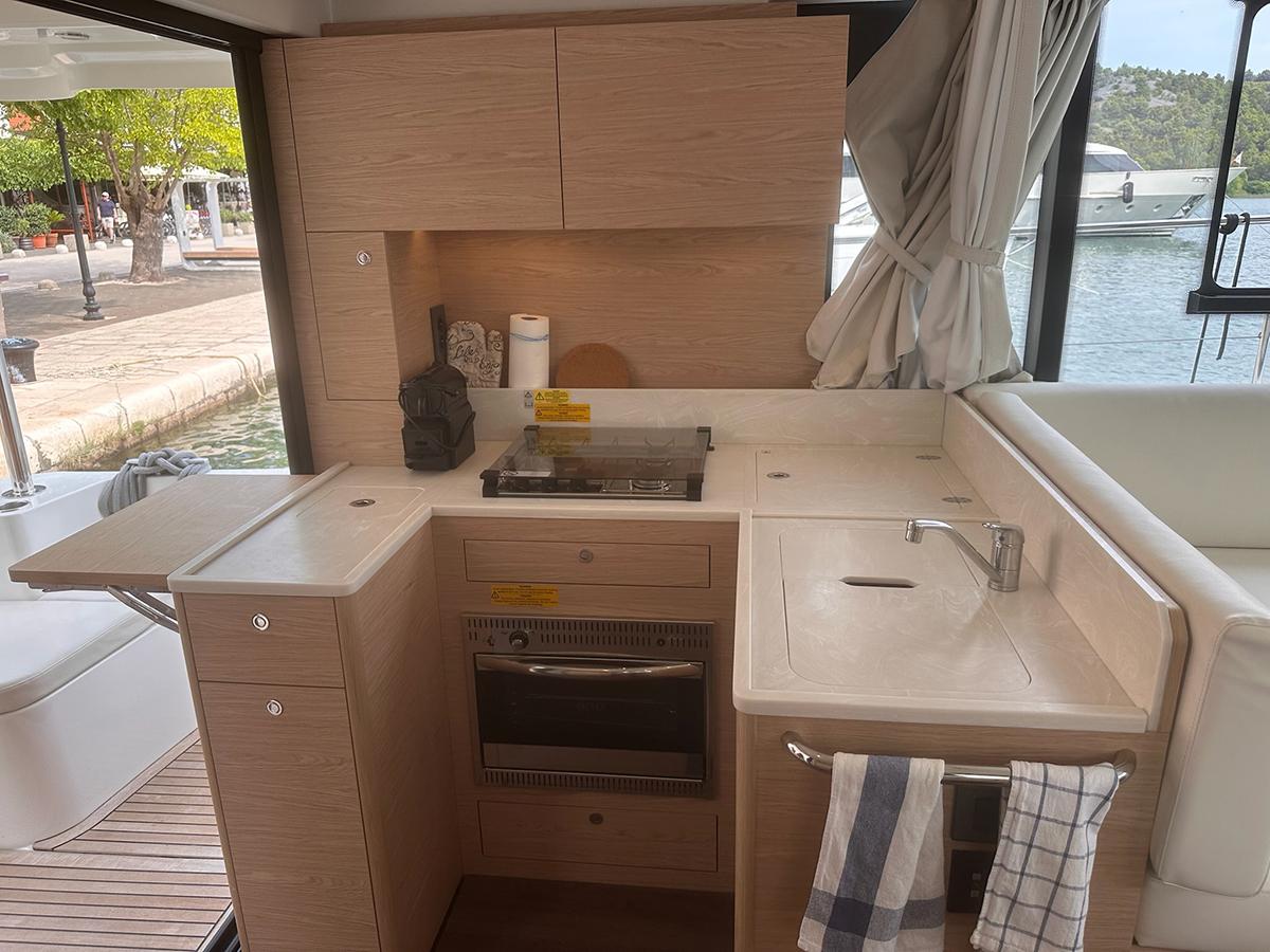 Swift Trawler 41 Fly, picture 14