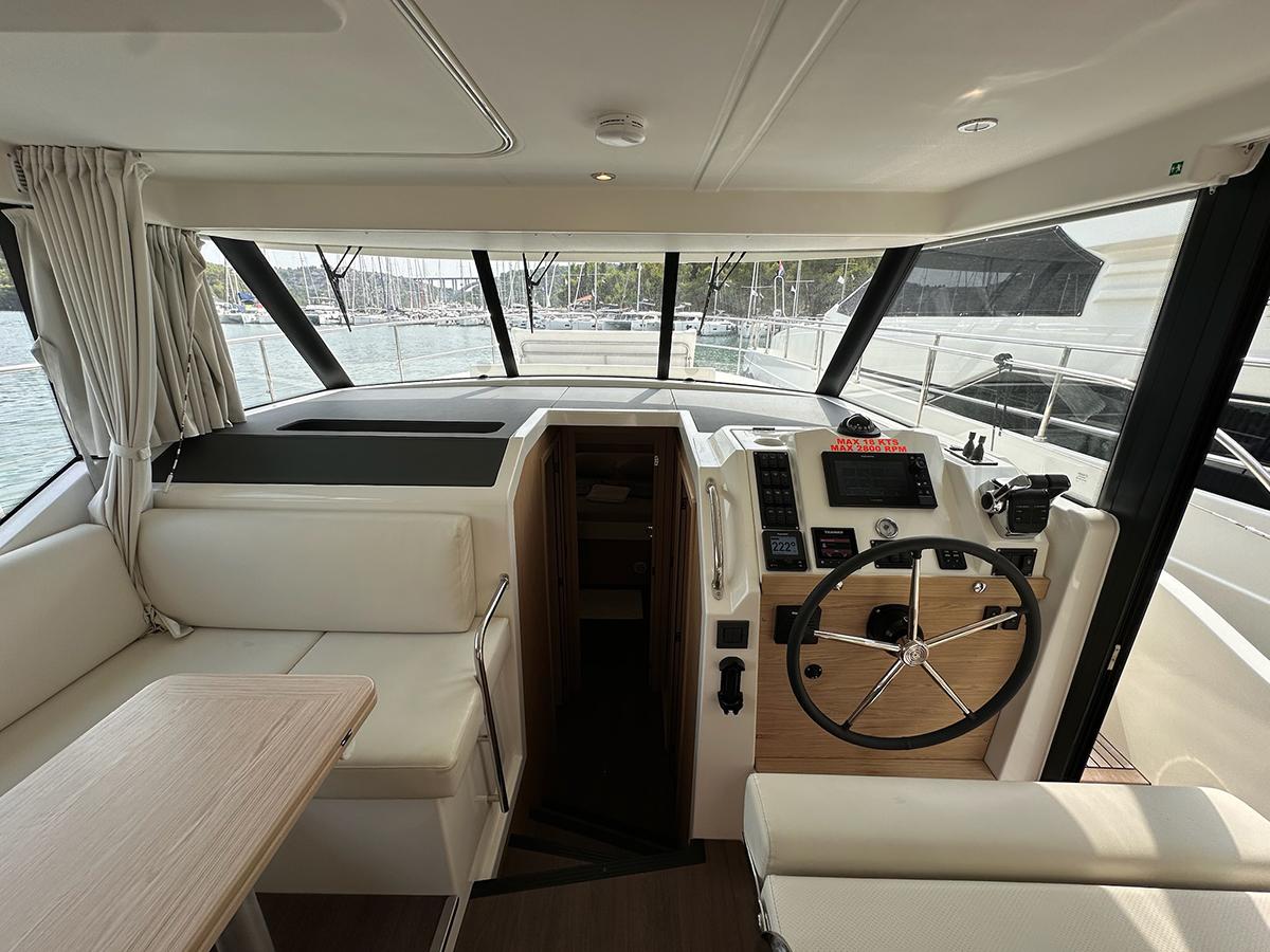 Swift Trawler 41 Fly, picture 11