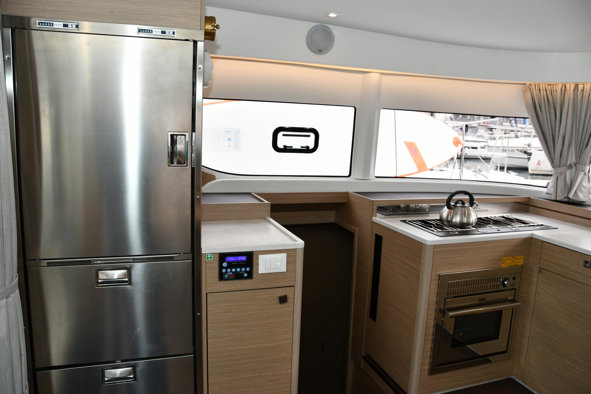 Lagoon 43 - 4 + 2 cab., picture 15