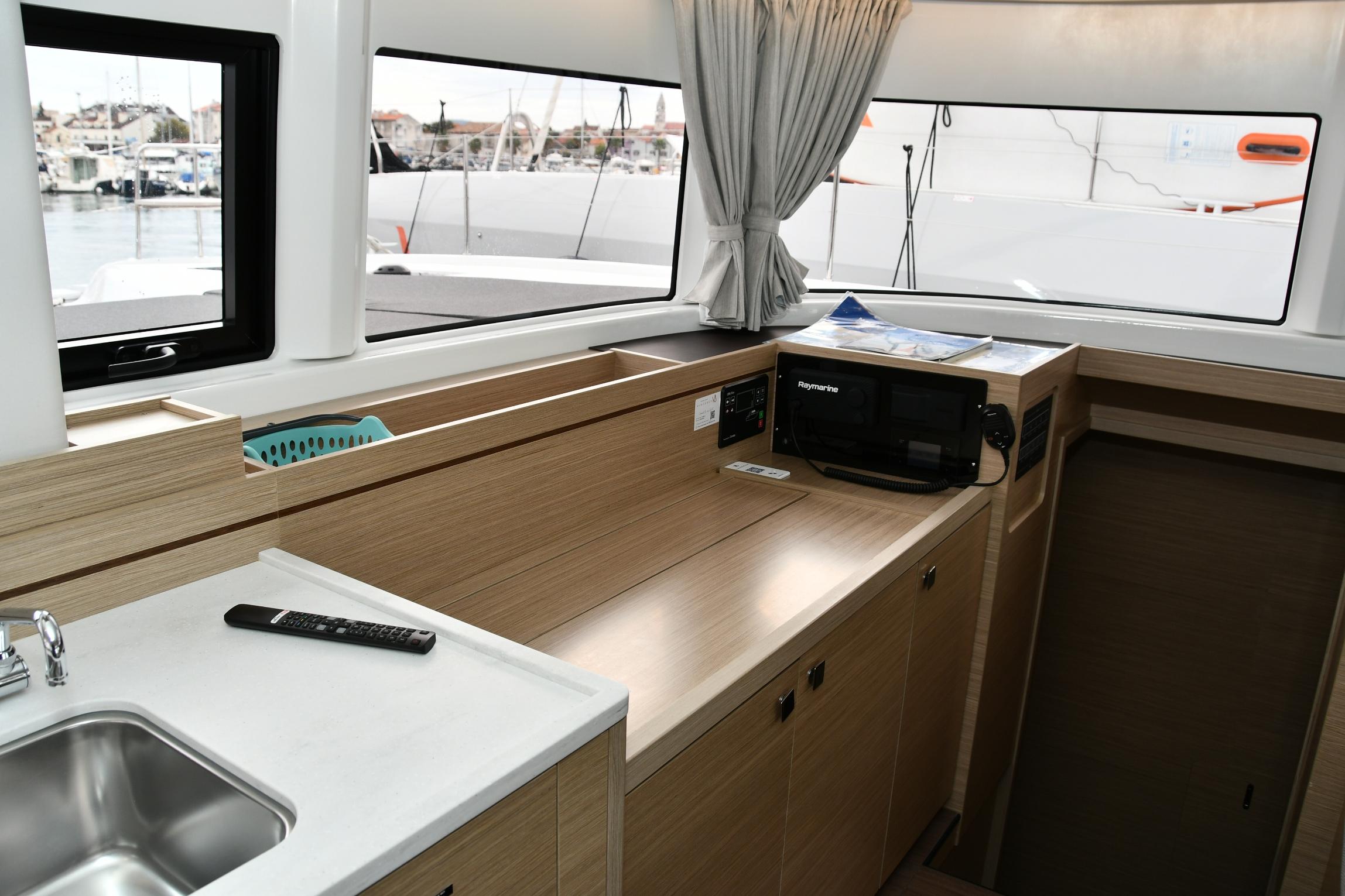 Lagoon 43 - 4 + 2 cab., picture 20