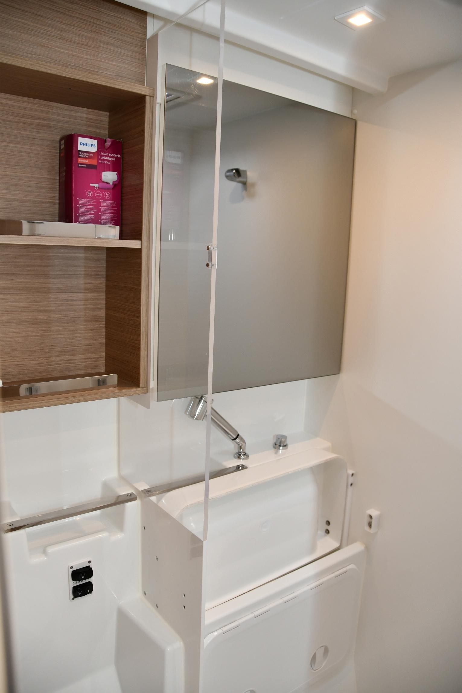 Lagoon 43 - 4 + 2 cab., picture 26