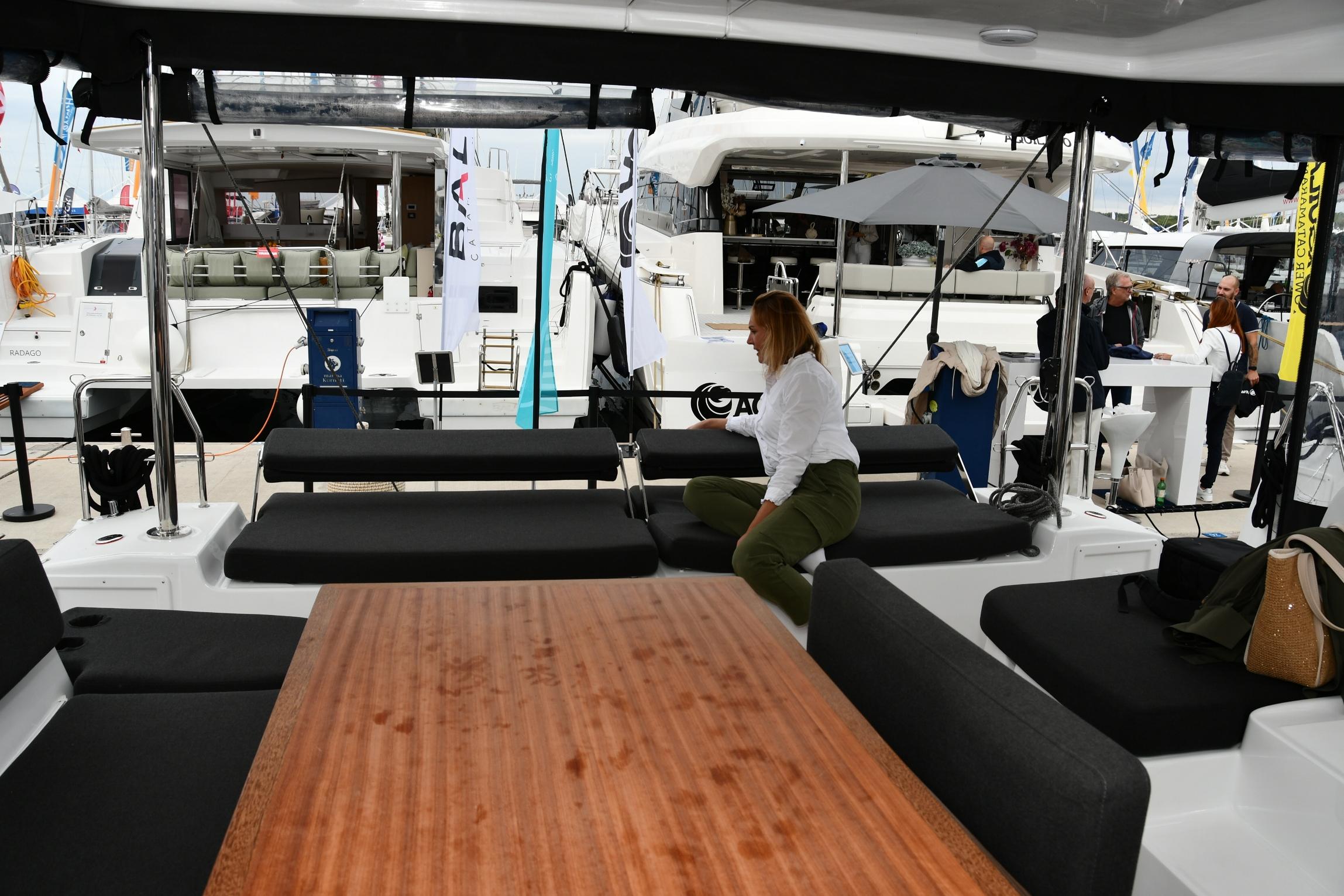 Lagoon 43 - 4 + 2 cab., picture 13