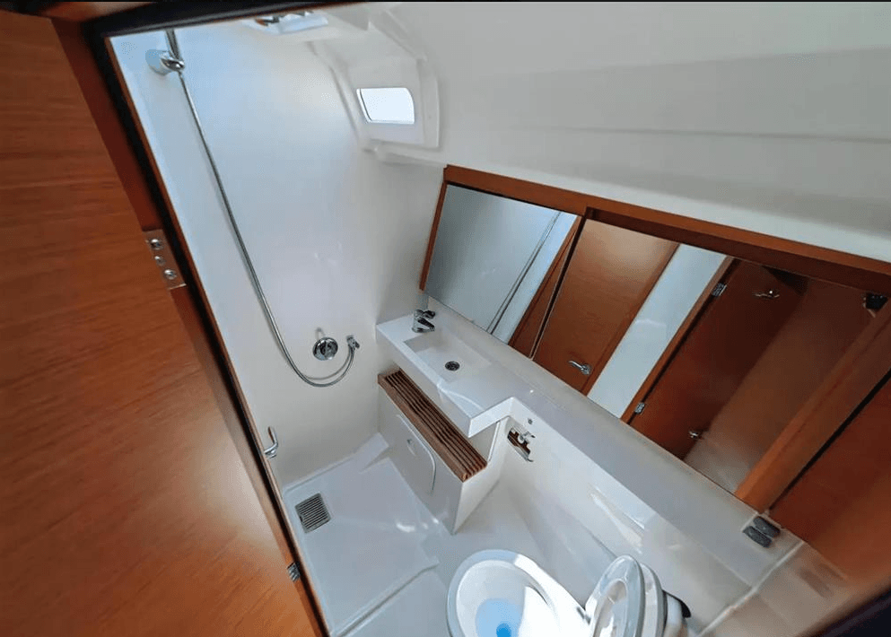 Sun Odyssey 440 - 4 cab., picture 17