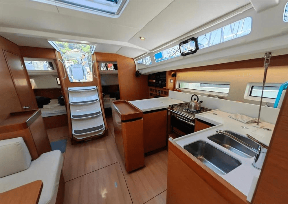 Sun Odyssey 440 - 4 cab., picture 9