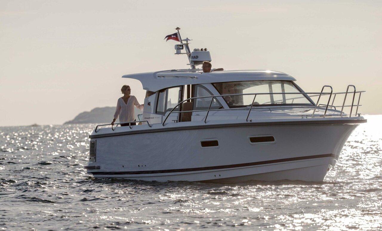 Nimbus 305 Coupe, picture 1