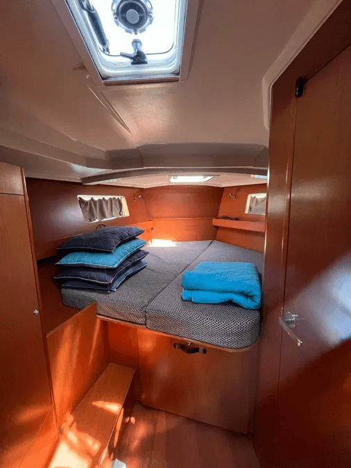 Oceanis 41.1, picture 11