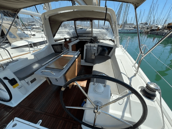 Oceanis 41.1, picture 17