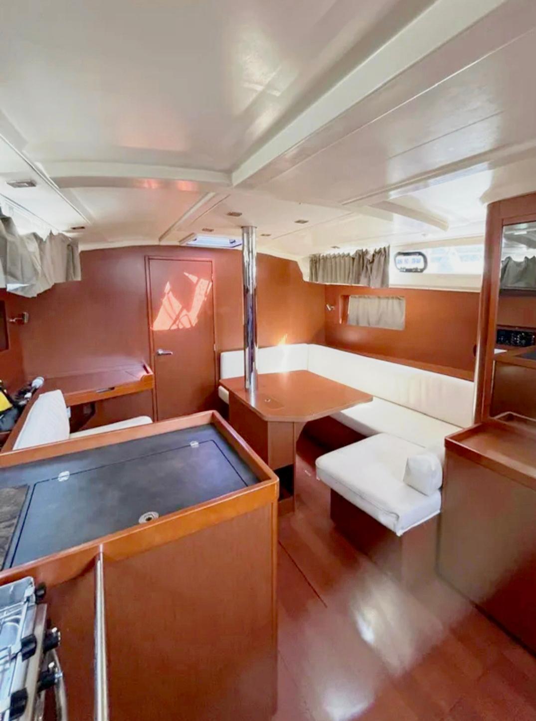 Oceanis 41.1, picture 6