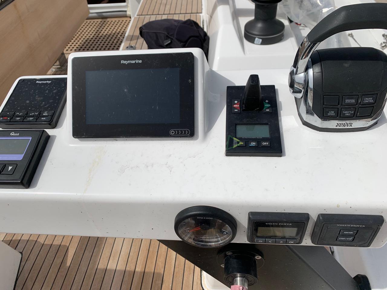 Dufour 530 - 5 + 1 cab., picture 5