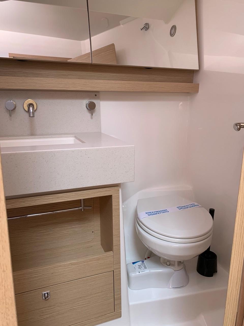 Dufour 530 - 5 + 1 cab., picture 19