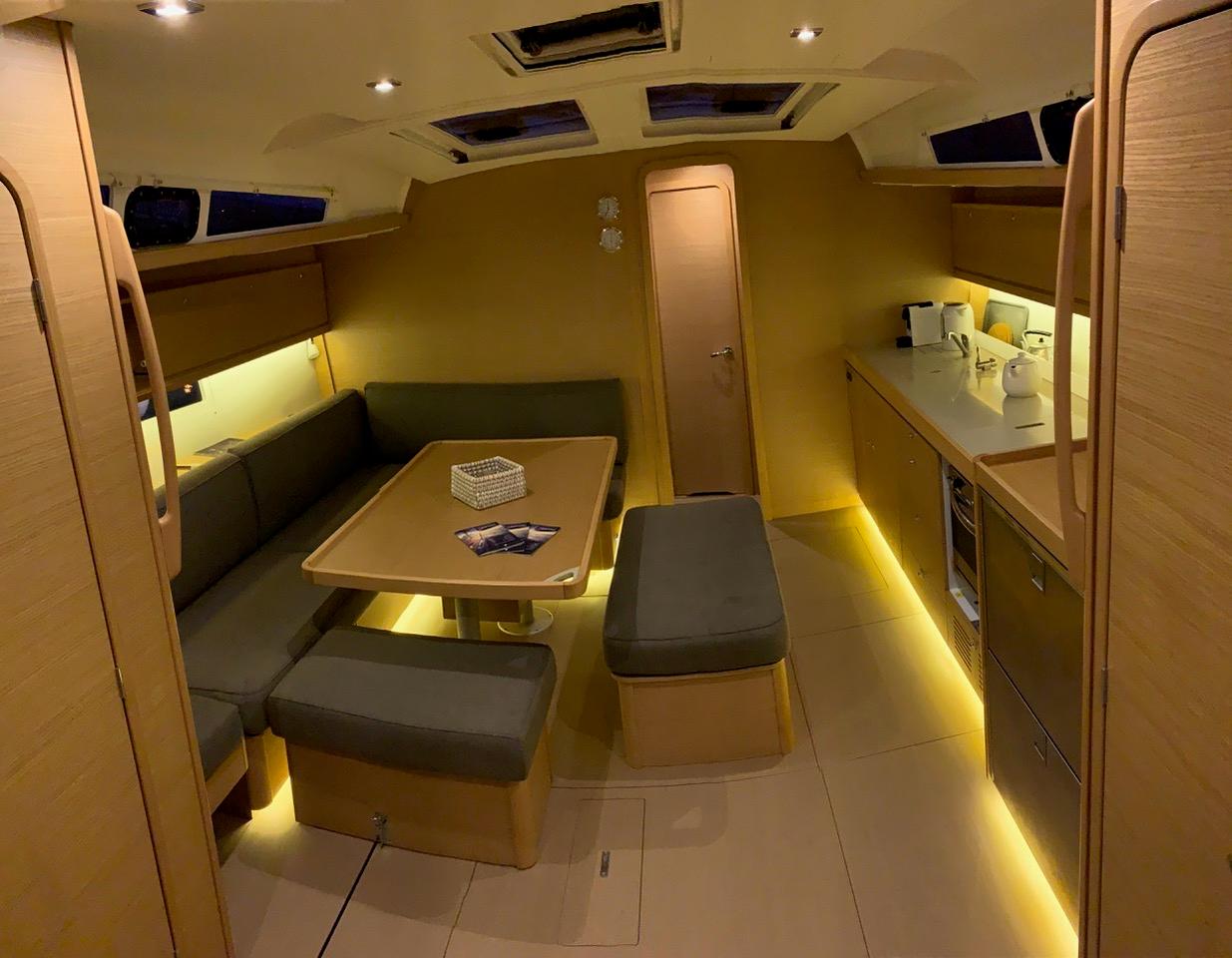 Dufour 460 GL, picture 4