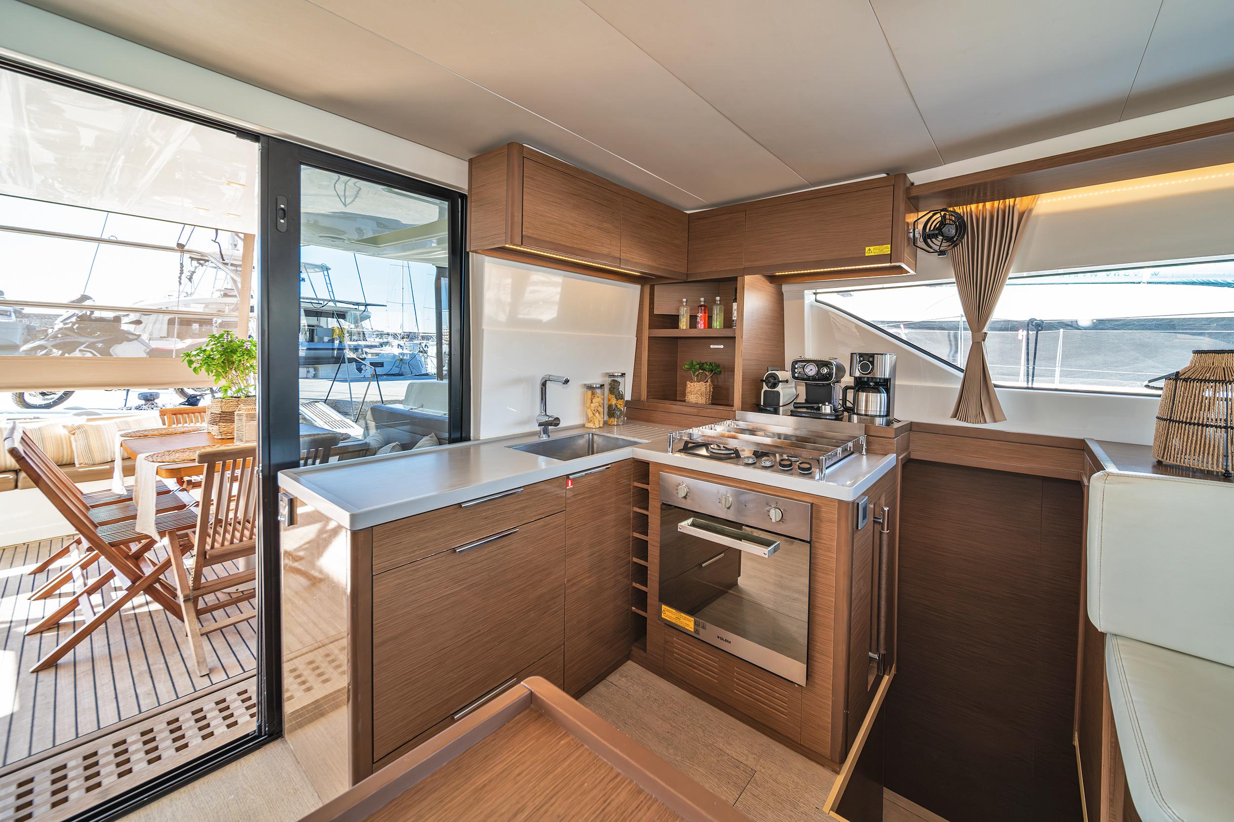 Lagoon 50 - 6 + 2 cab., picture 11