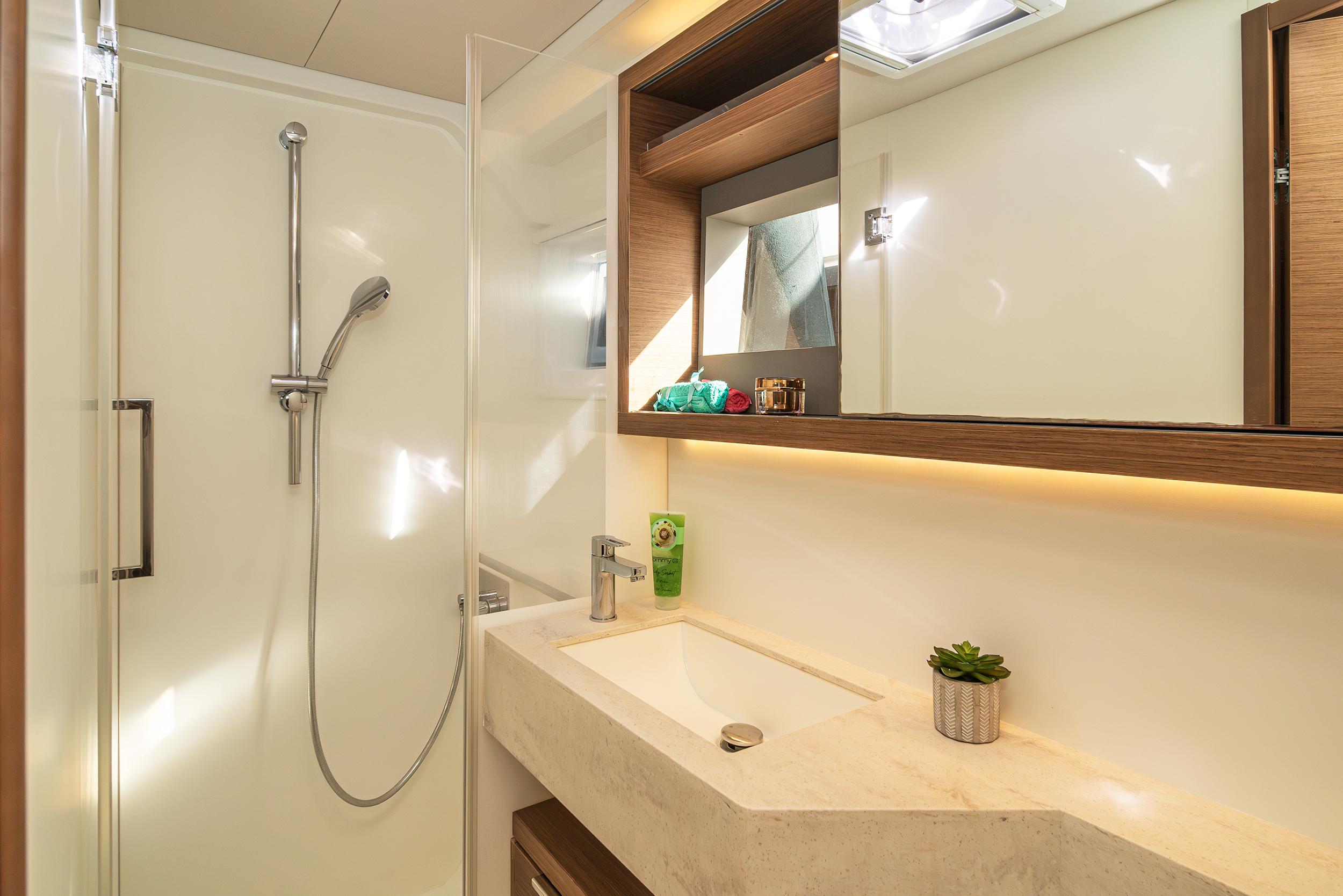 Lagoon 50 - 6 + 2 cab., picture 4