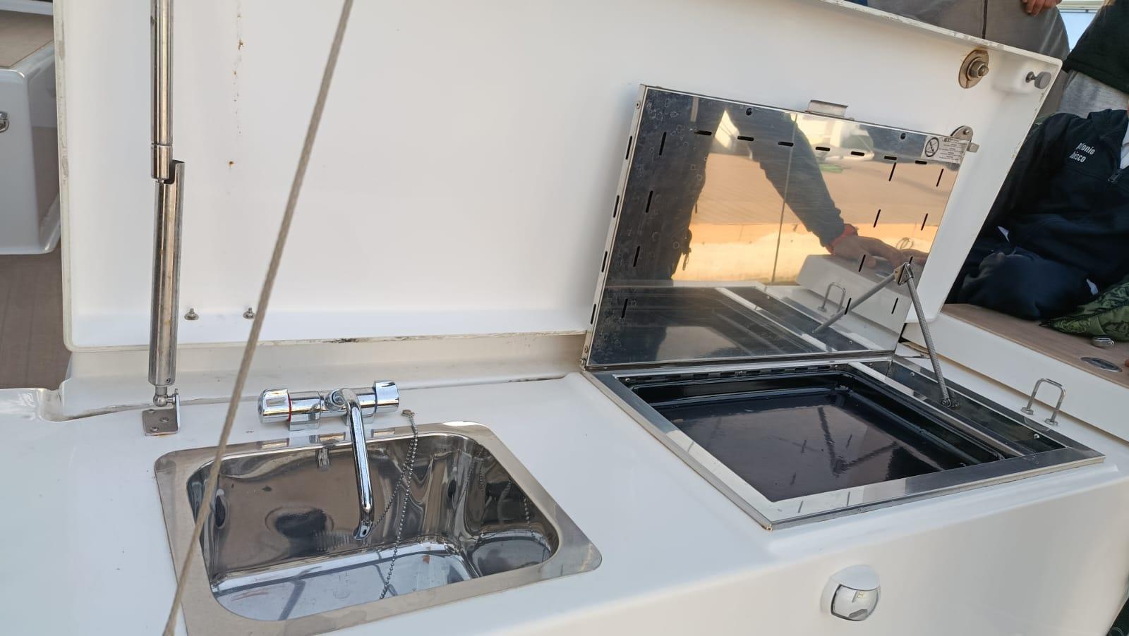 Dufour 470 - 4 cab., picture 12