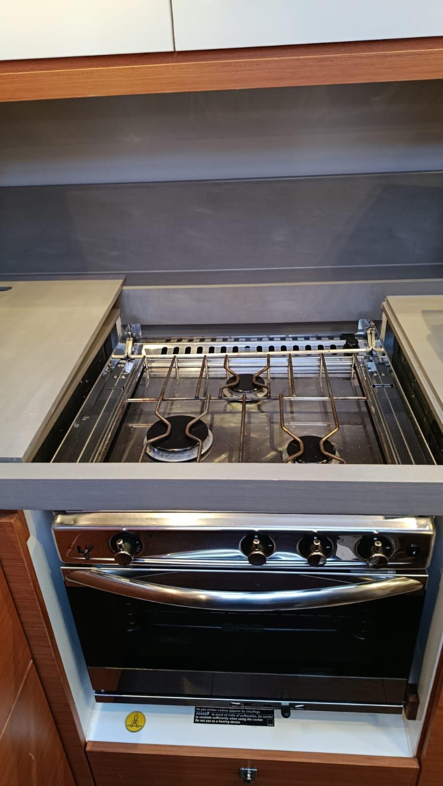 Dufour 470 - 4 cab., picture 13