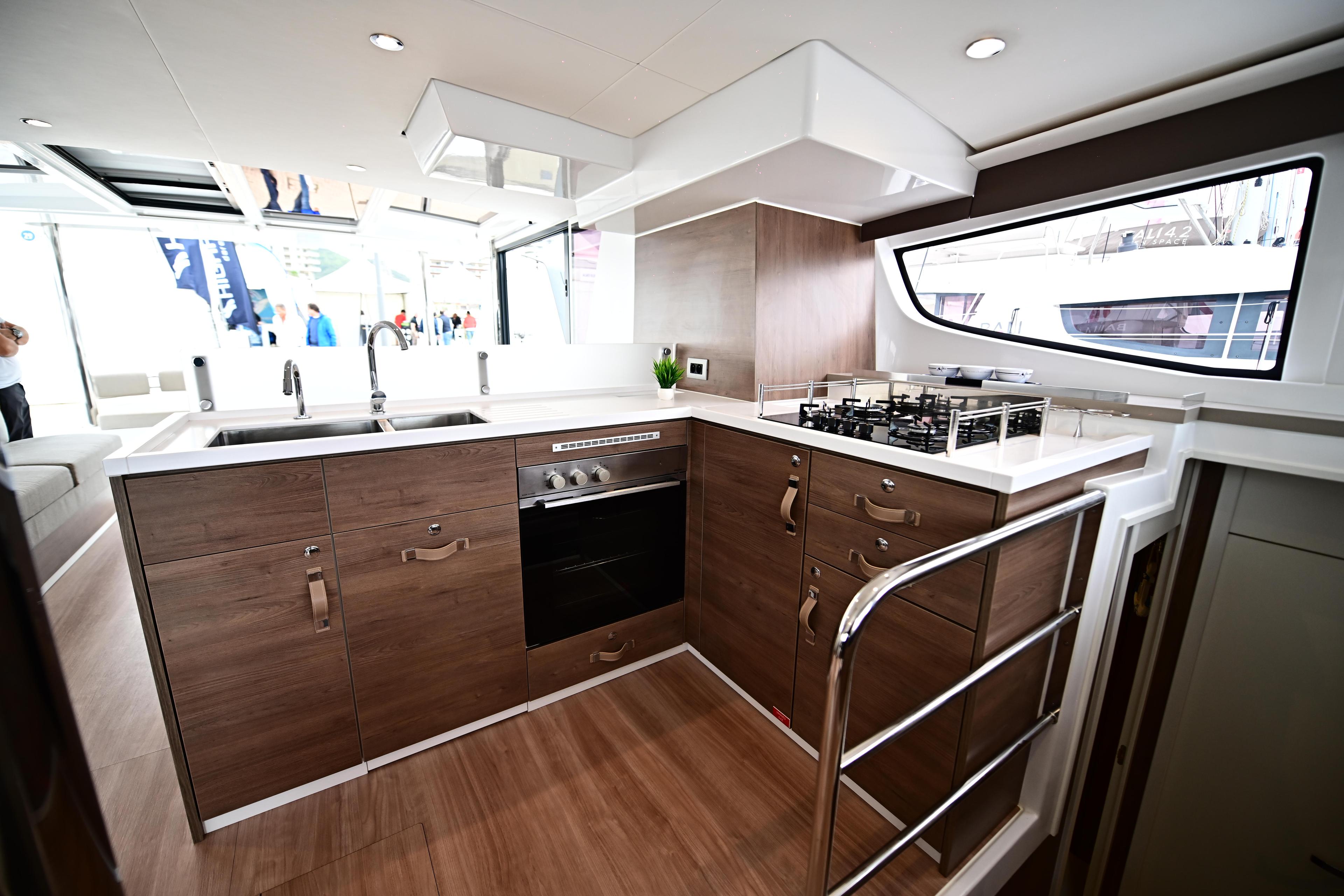 Bali 4.6 - 5 + 1 cab., picture 3