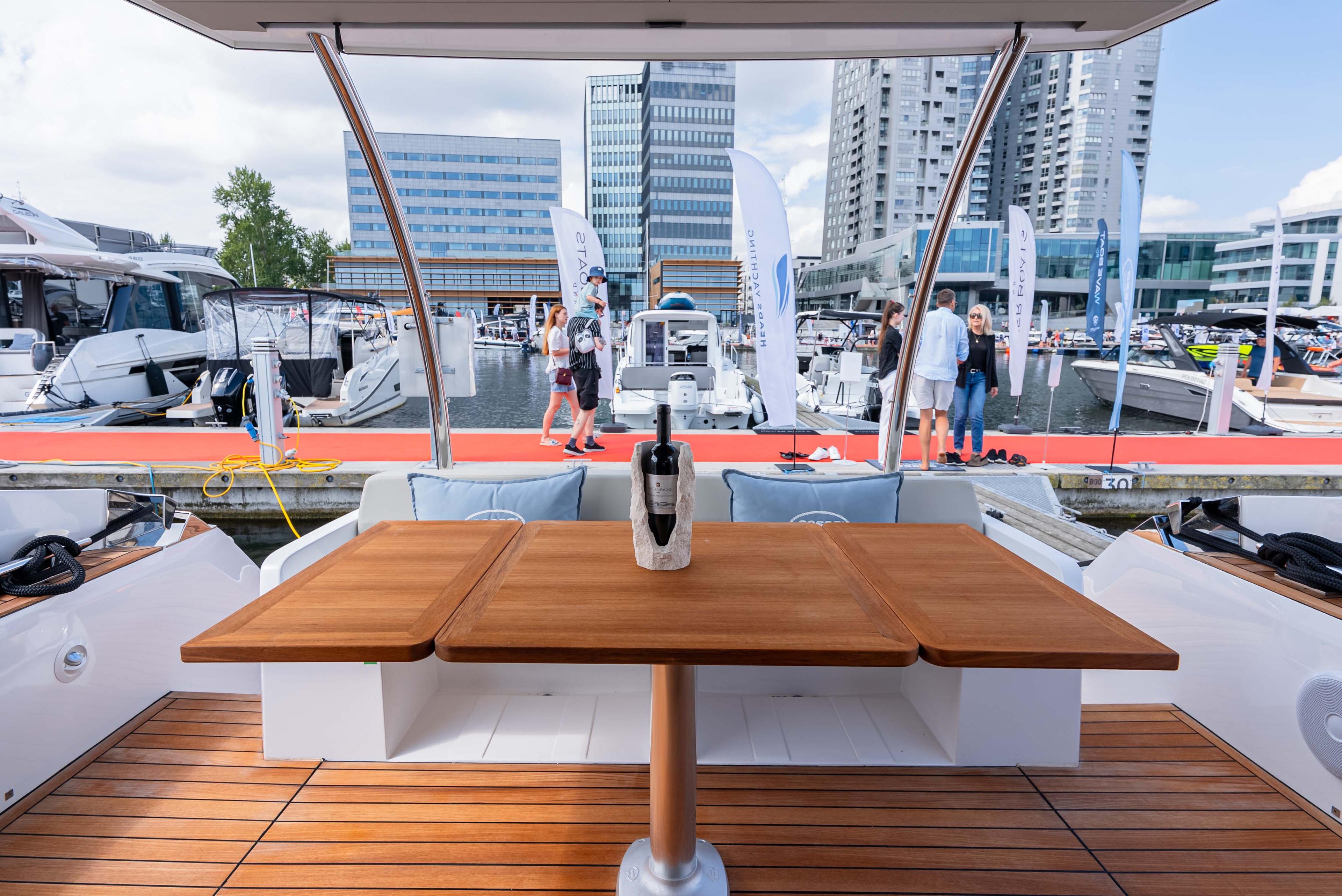 Sessa F48, picture 5