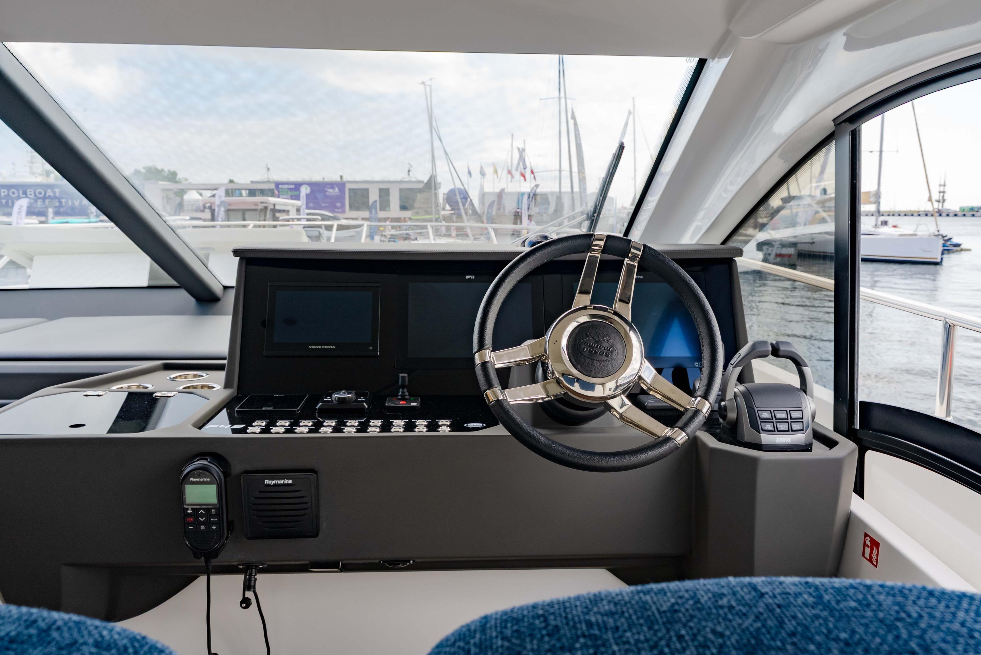 Sessa F48, picture 18