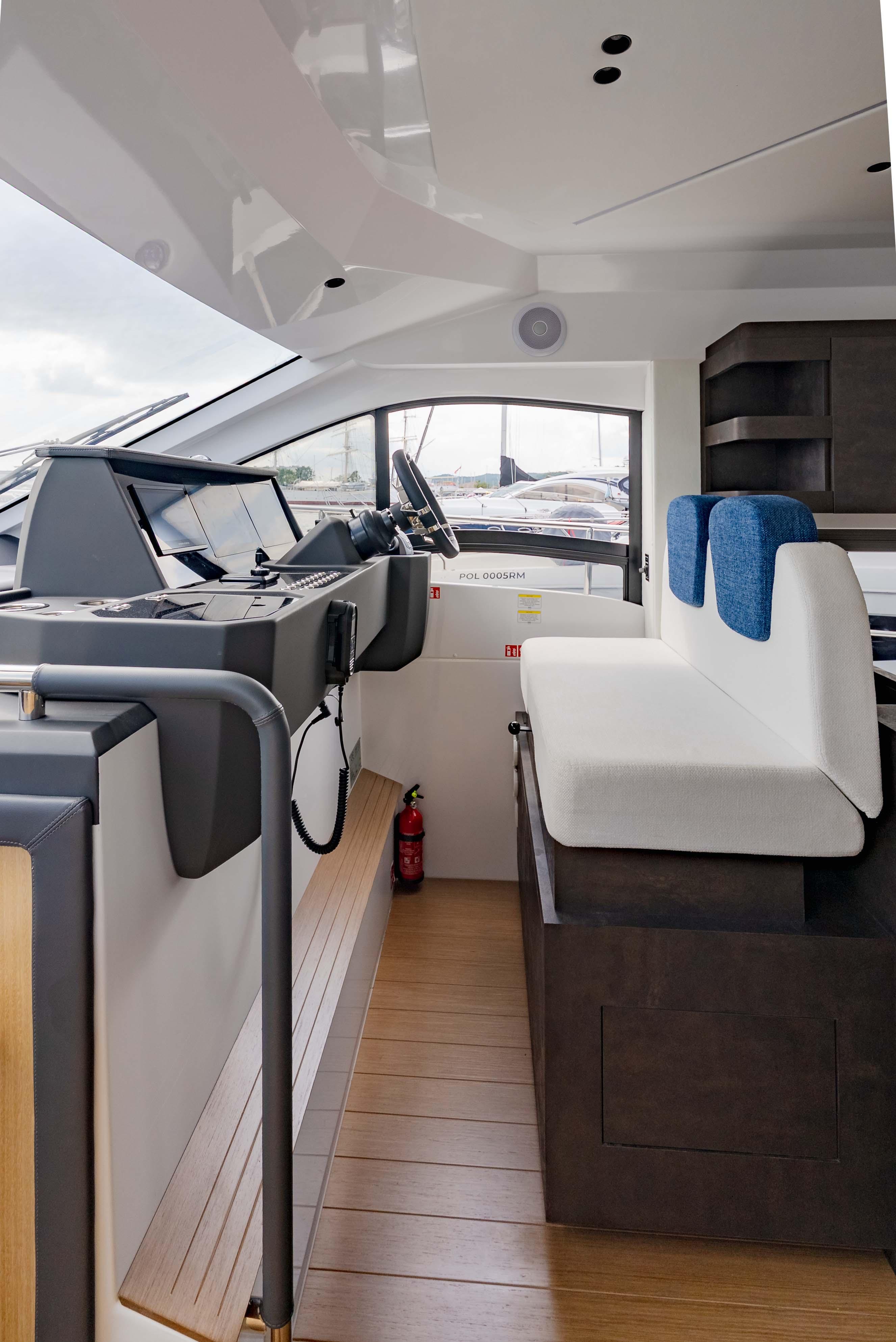 Sessa F48, picture 19