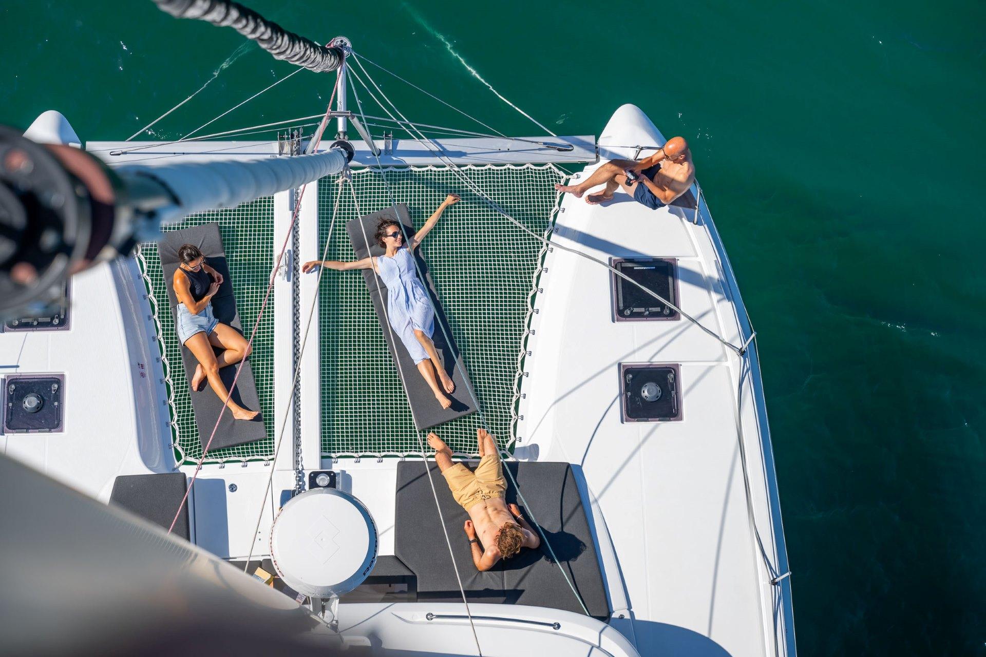 Lagoon 43 - 4 + 2 cab., picture 3