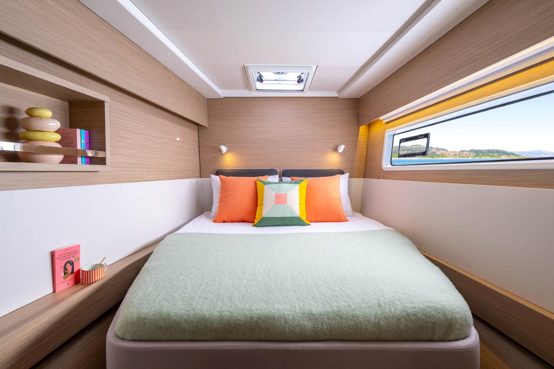 Lagoon 43 - 4 + 2 cab., picture 4