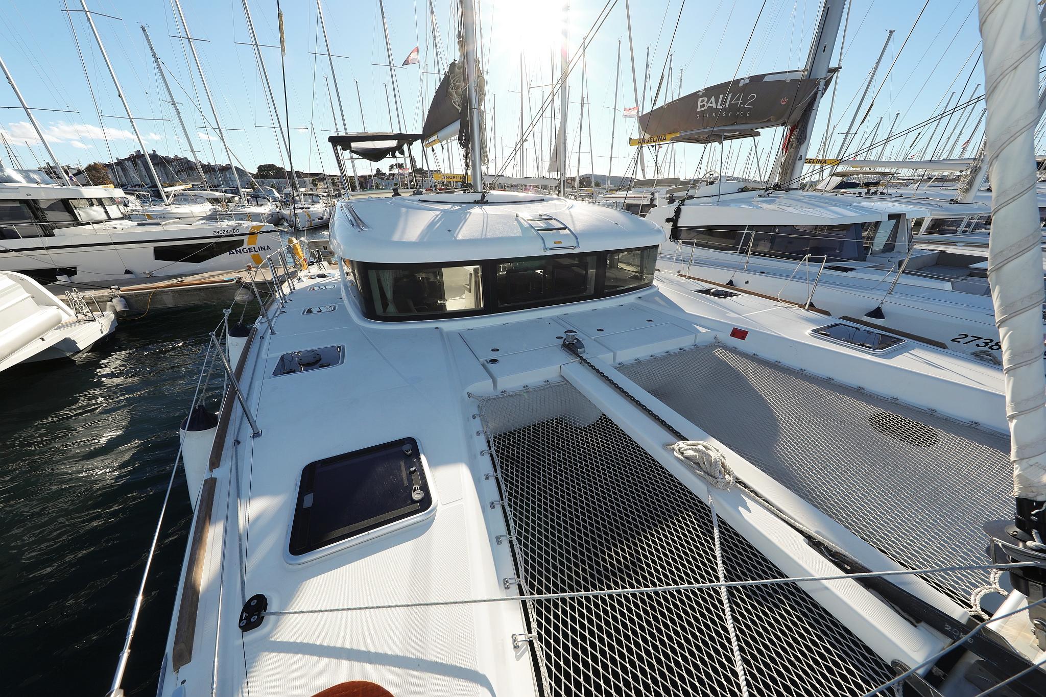 Lagoon 40 - 4 + 2 cab, picture 12